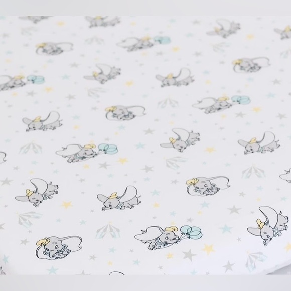 NEW‎ Disney Dumbo Mini Fitted Crib Sheet - Picture 2 of 4